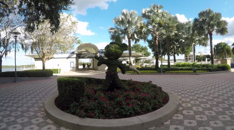 Contemporary Resort Mickey Mouse Topiary