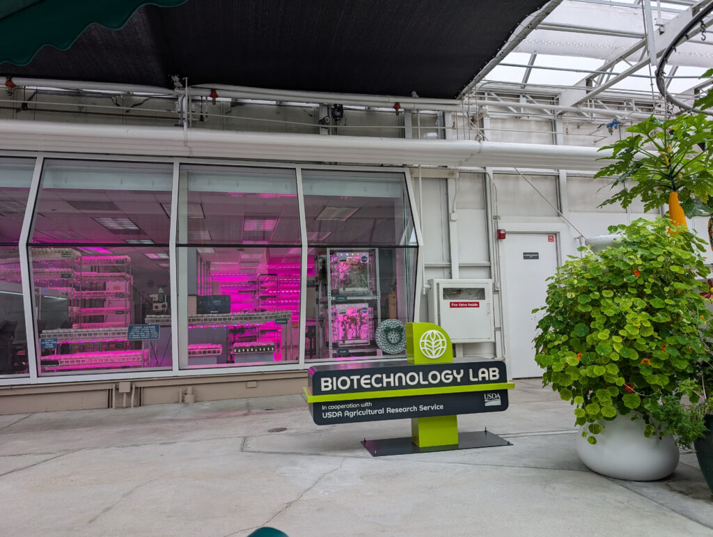 Behind The Seeds Tour Lab